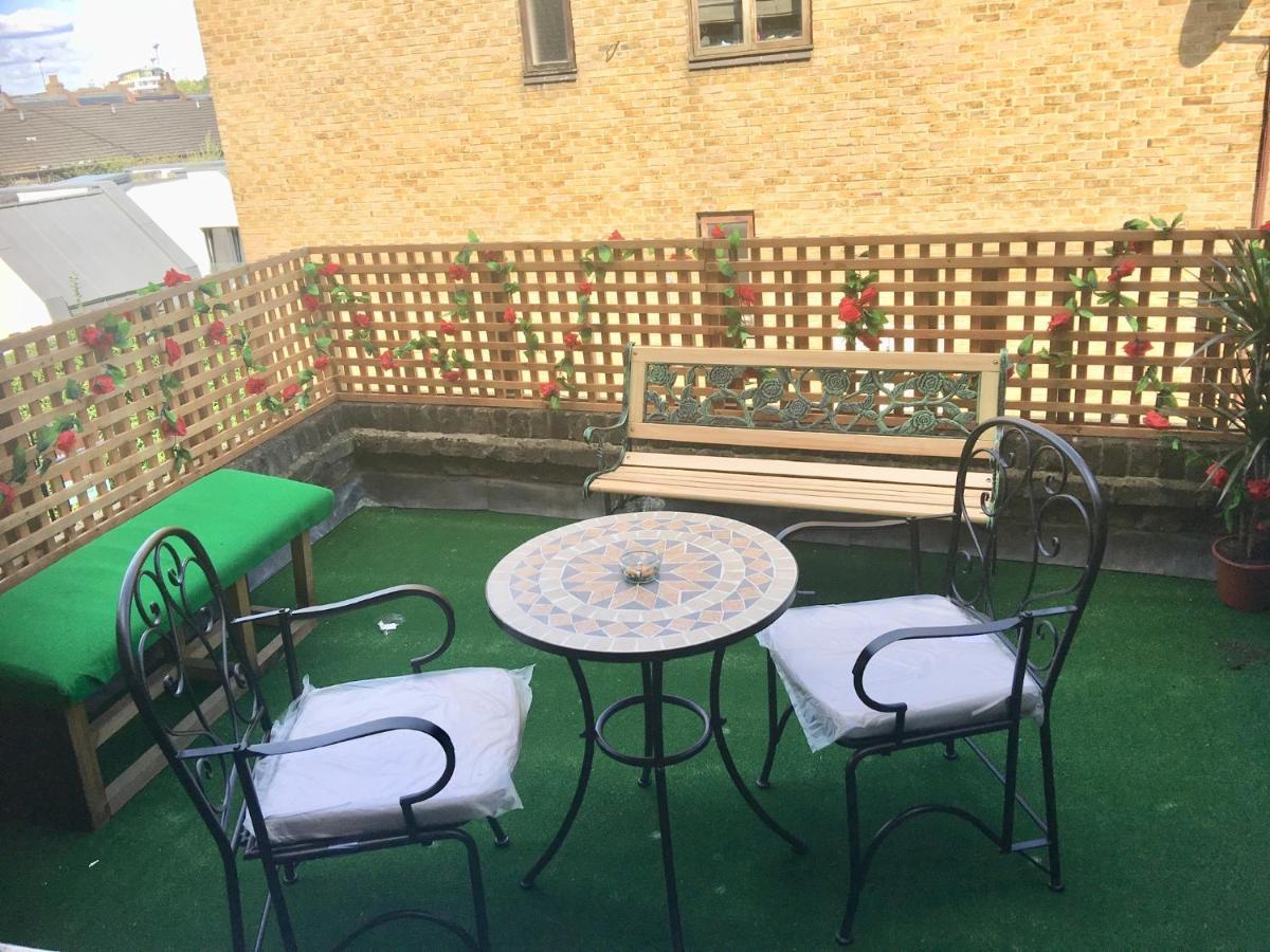 Camden Guest House Double Bedroom With Super Large King Bed London Exteriör bild