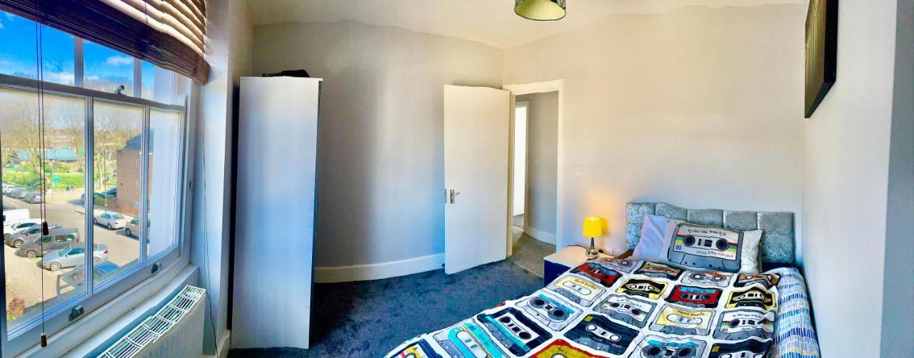 Camden Guest House Double Bedroom With Super Large King Bed London Exteriör bild
